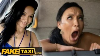 Fake Taxi Bikini – Babe Asia Vargas strips in the back of the cab to the drivers delight